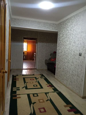 Фото 1 Квартира в Космонавтов районе