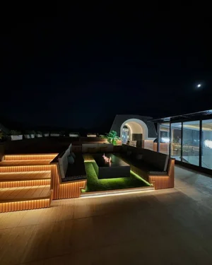 Фото 1 7-комн. Дом в Центр Луначарский