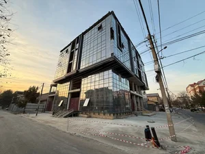 Фото 2 Отдельно стоящее здание в центре Ташкента