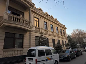 Фото 2 Здание в Шота Руставели